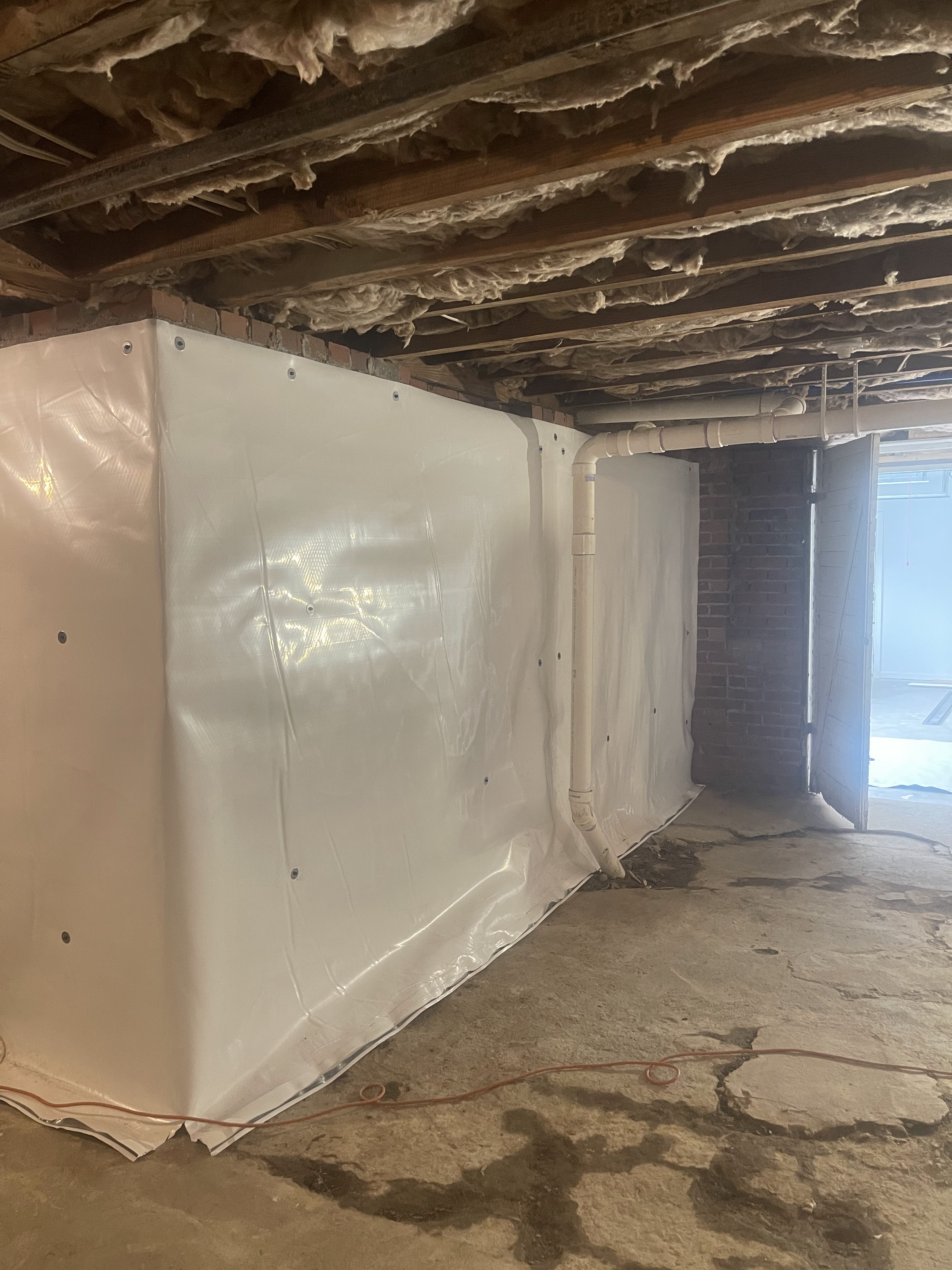 Crawlspace encapsulation complete — final result